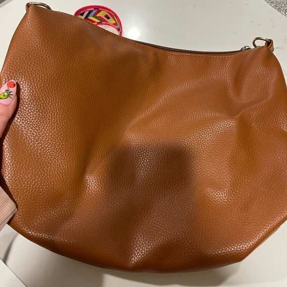 Cute Crossbody! - Picture 6 of 12